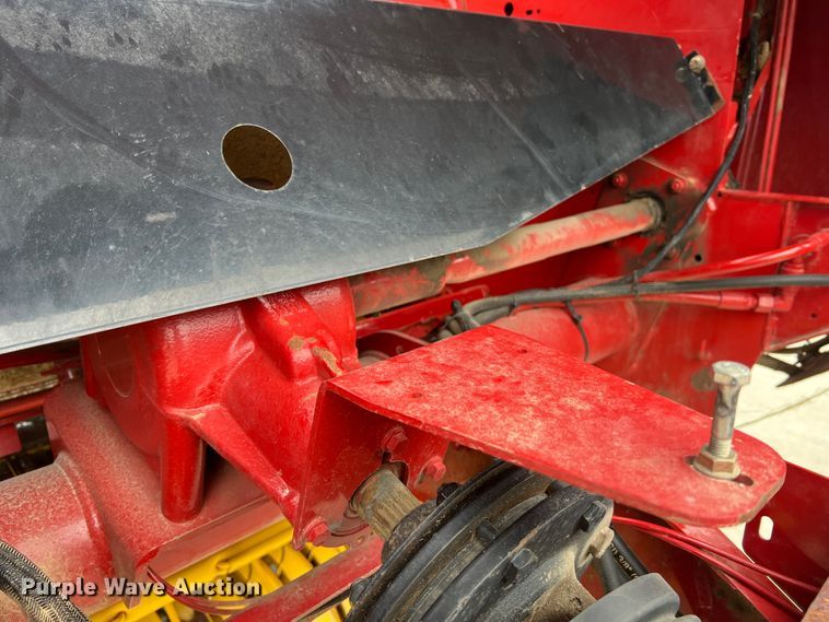 image for item KC9928 2012 New Holland BR7090  round baler