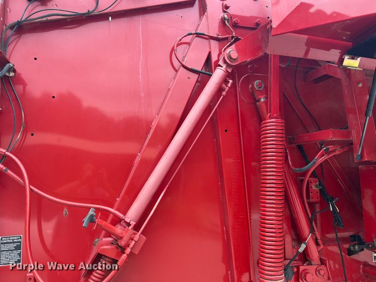 image for item KC9928 2012 New Holland BR7090  round baler