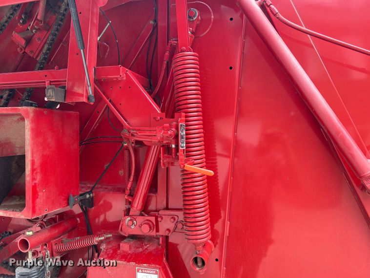 image for item KC9928 2012 New Holland BR7090  round baler