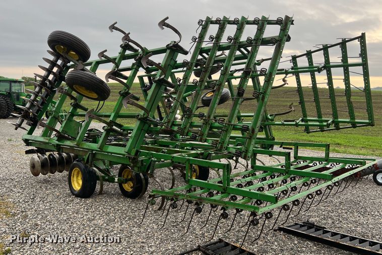image for item KC9995 John Deere 722  mulch finisher