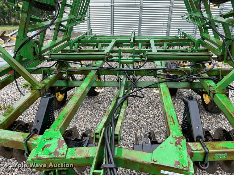 image for item KC9995 John Deere 722  mulch finisher