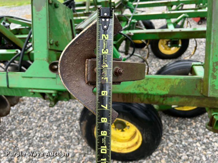 image for item KC9995 John Deere 722  mulch finisher