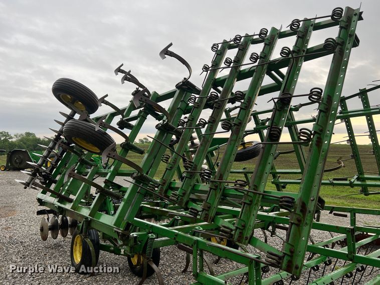 image for item KC9995 John Deere 722  mulch finisher