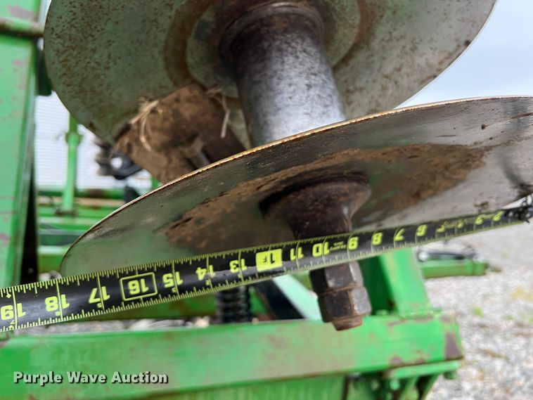 image for item KC9995 John Deere 722  mulch finisher