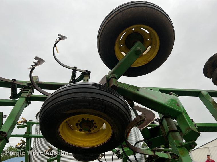 image for item KC9995 John Deere 722  mulch finisher