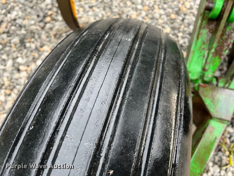 image for item KC9995 John Deere 722  mulch finisher