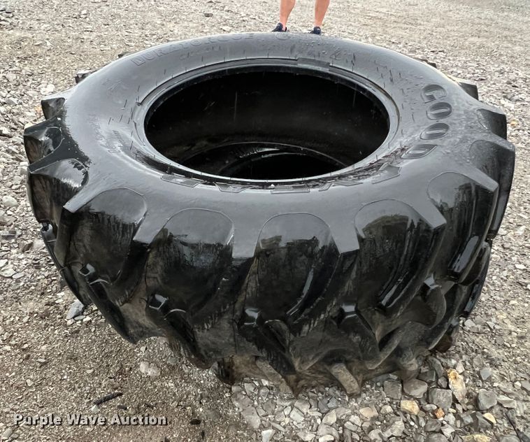 image for item KC9996 (2) Goodyear Duratorque DT221 16.9-28 tires