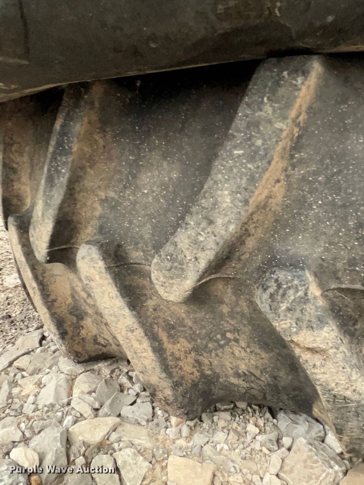 image for item KC9996 (2) Goodyear Duratorque DT221 16.9-28 tires