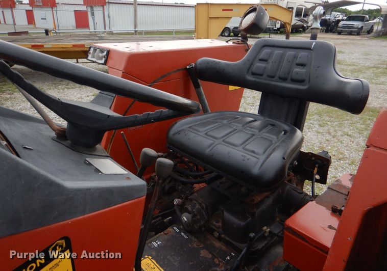 image for item KJ9902 Hesston 566  tractor