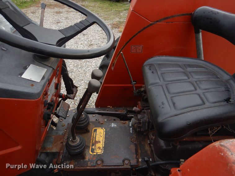 image for item KJ9902 Hesston 566  tractor