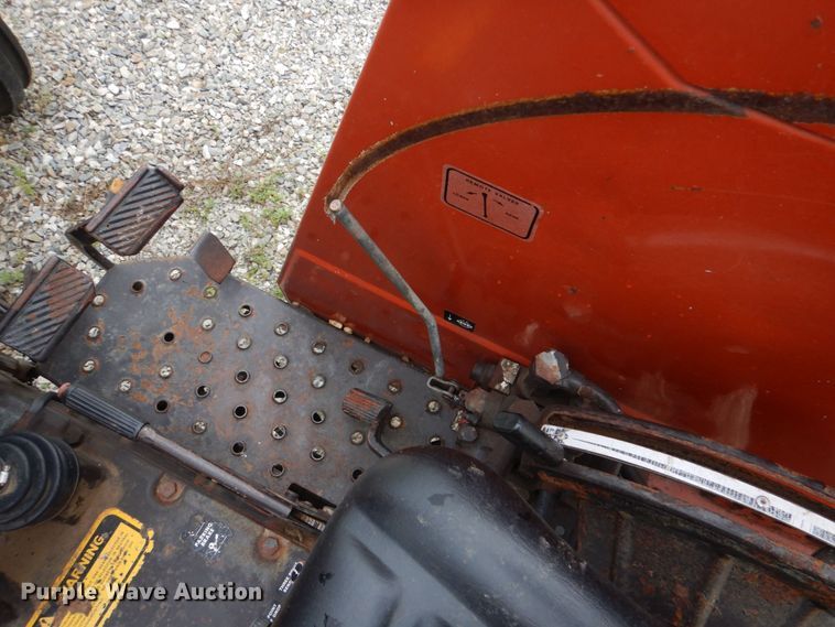 image for item KJ9902 Hesston 566  tractor