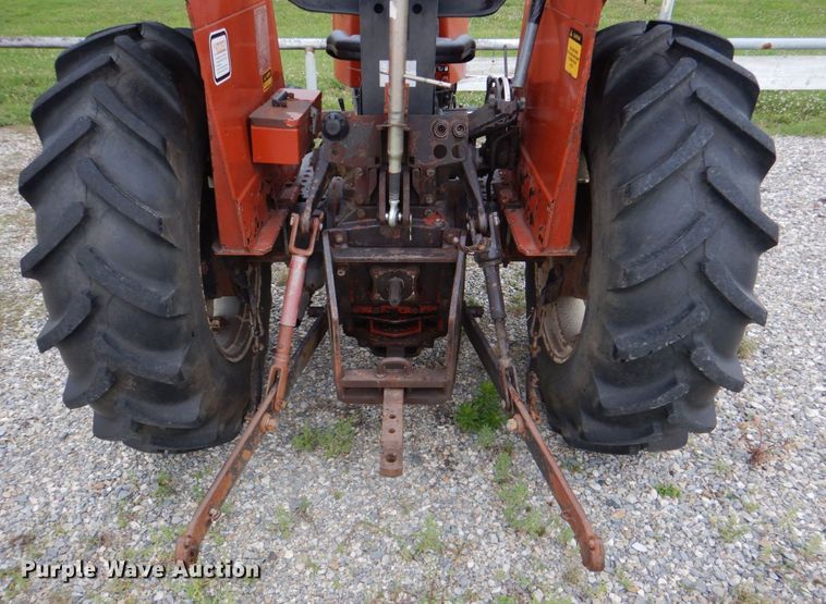 image for item KJ9902 Hesston 566  tractor