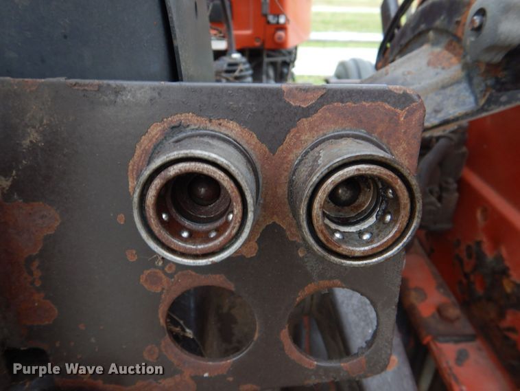 image for item KJ9902 Hesston 566  tractor