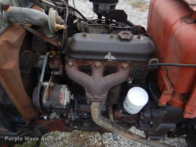 image for item KJ9902 Hesston 566  tractor