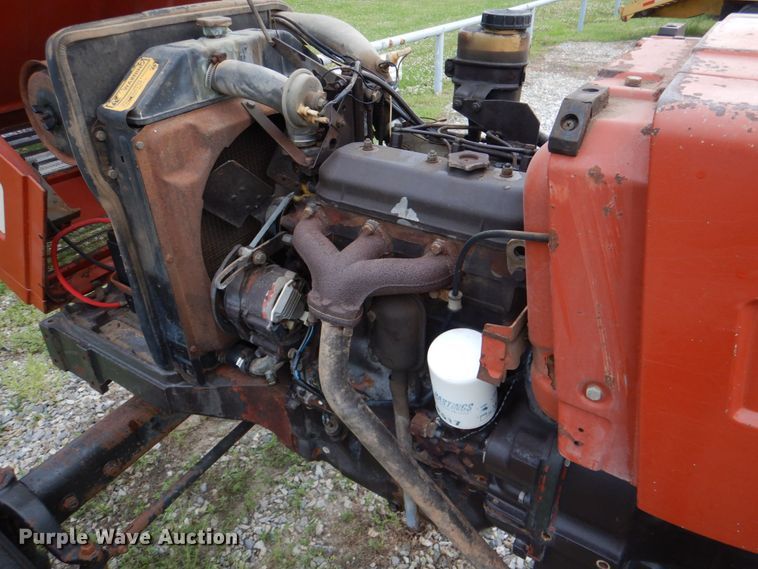 image for item KJ9902 Hesston 566  tractor