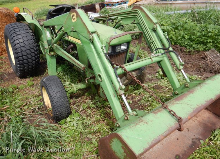 image for item KN9850 John Deere 950  MFWD tractor