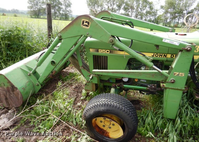 image for item KN9850 John Deere 950  MFWD tractor