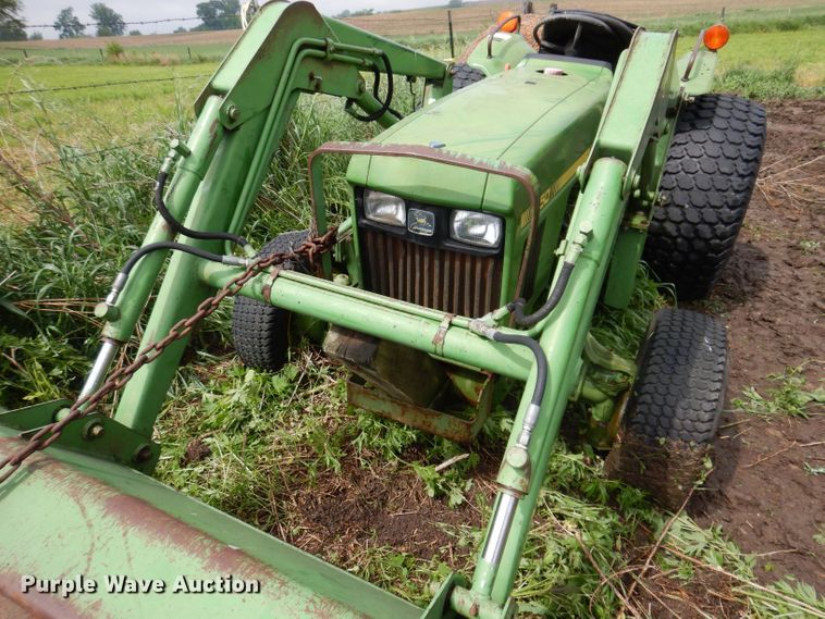 image for item KN9850 John Deere 950  MFWD tractor