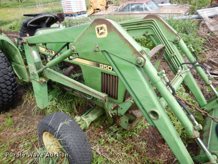 image for item KN9850 John Deere 950  MFWD tractor