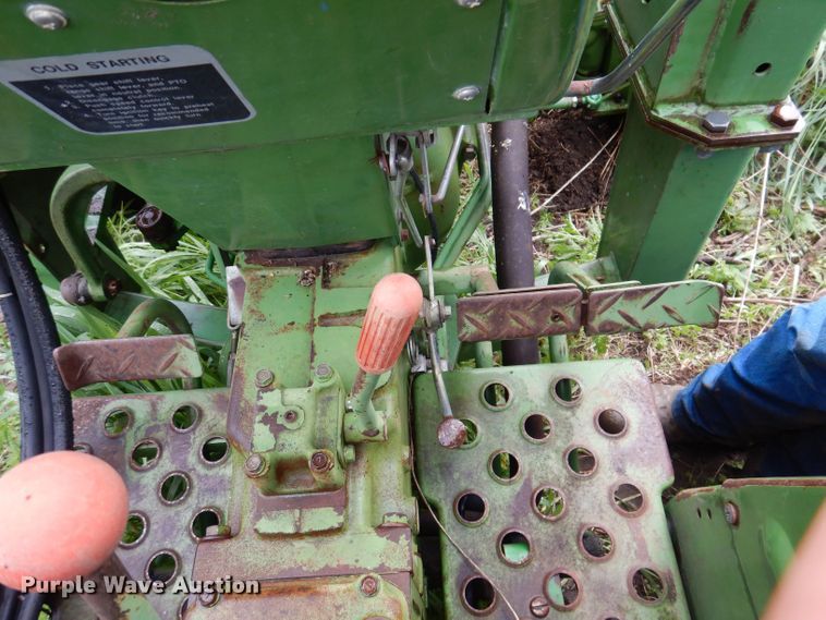 image for item KN9850 John Deere 950  MFWD tractor