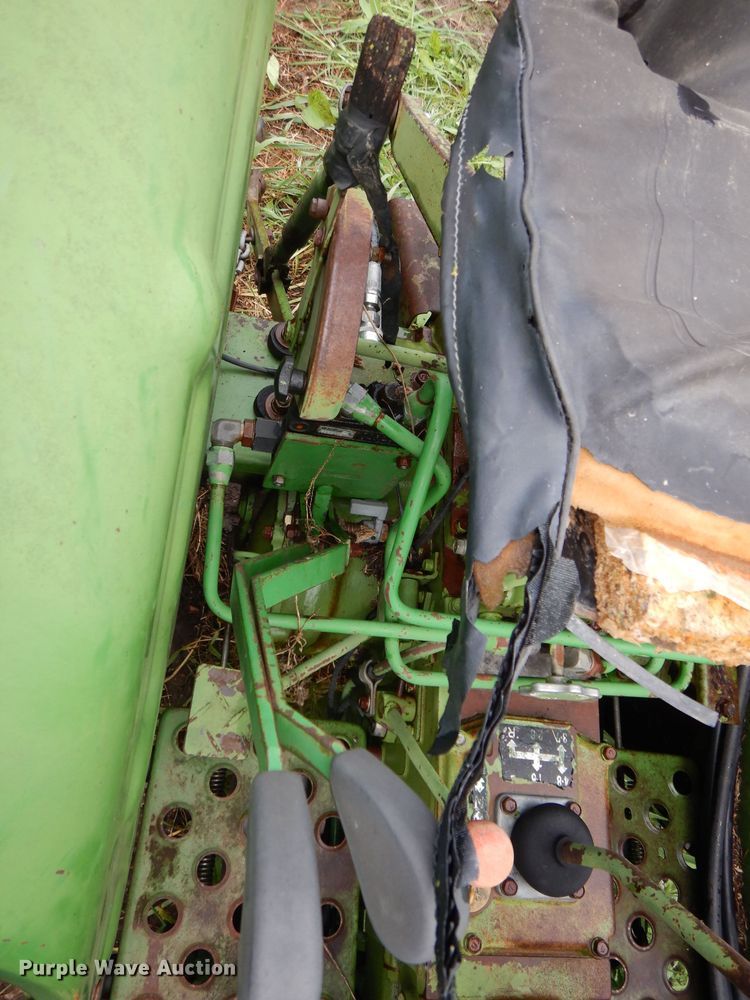 image for item KN9850 John Deere 950  MFWD tractor