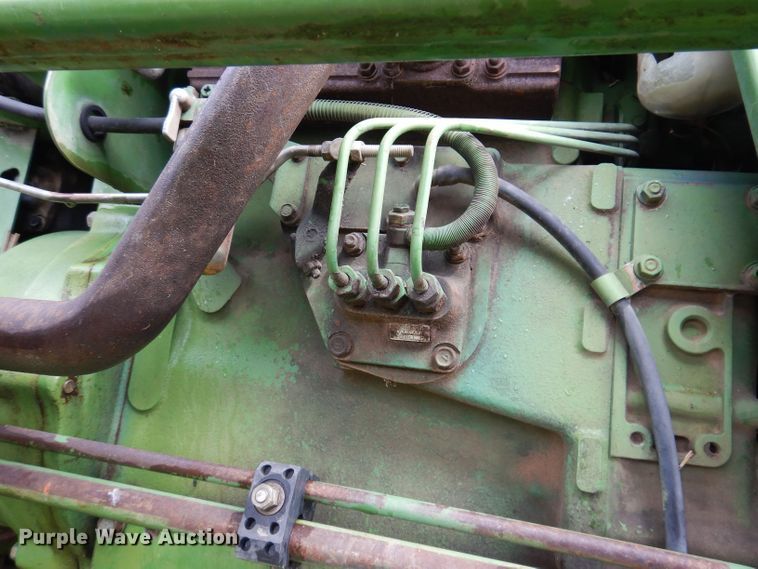 image for item KN9850 John Deere 950  MFWD tractor