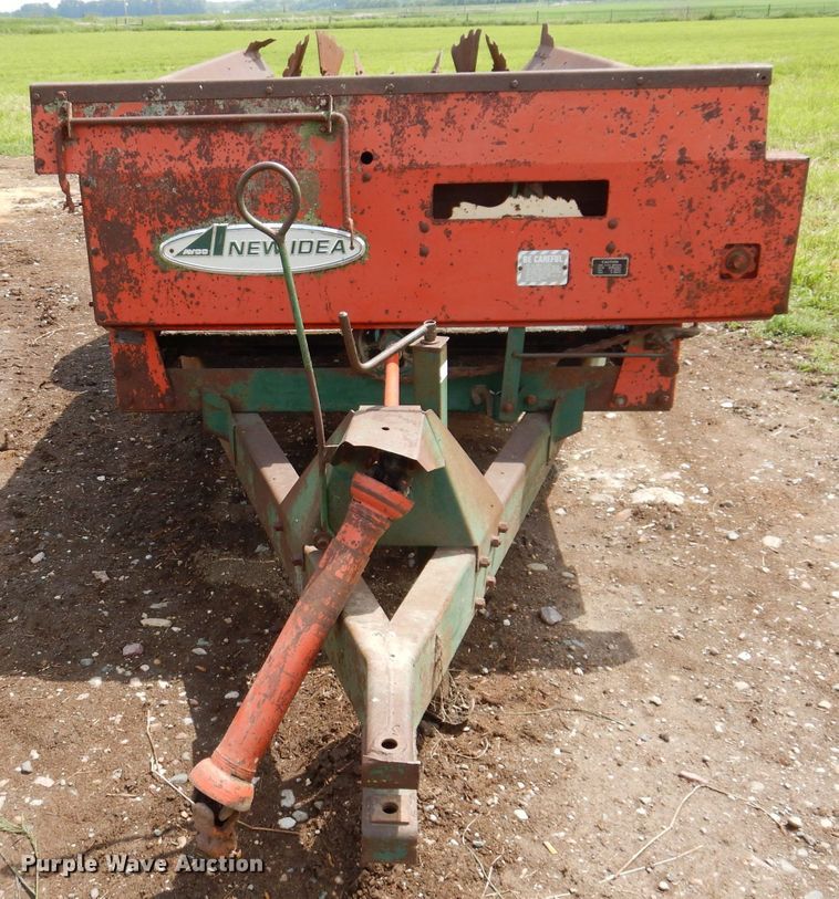 image for item KN9851 New Idea  manure spreader