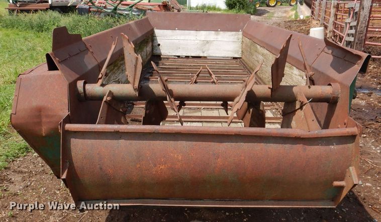 image for item KN9851 New Idea  manure spreader