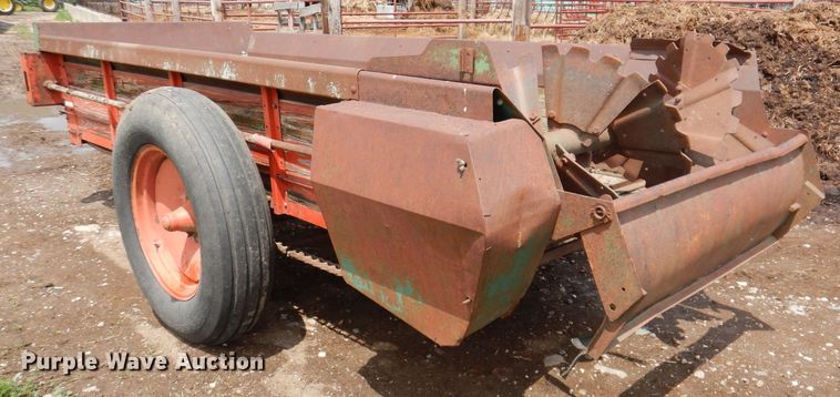 image for item KN9851 New Idea  manure spreader