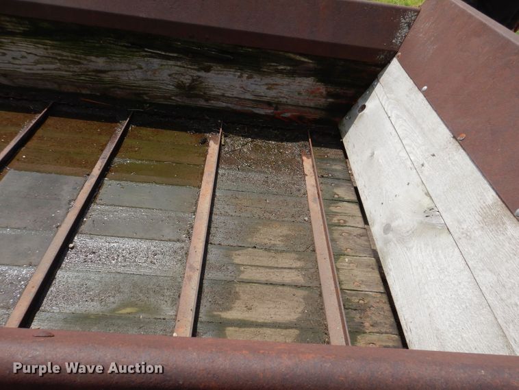 image for item KN9851 New Idea  manure spreader