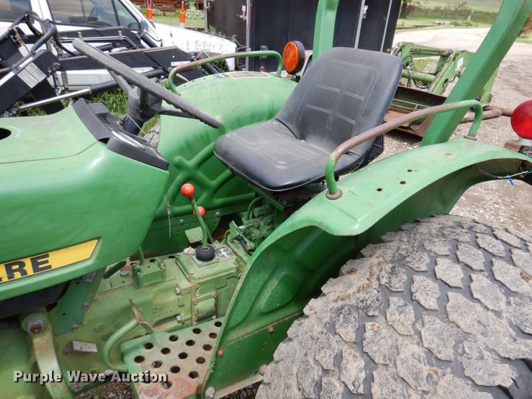 image for item KN9859 John Deere 950  MFWD tractor