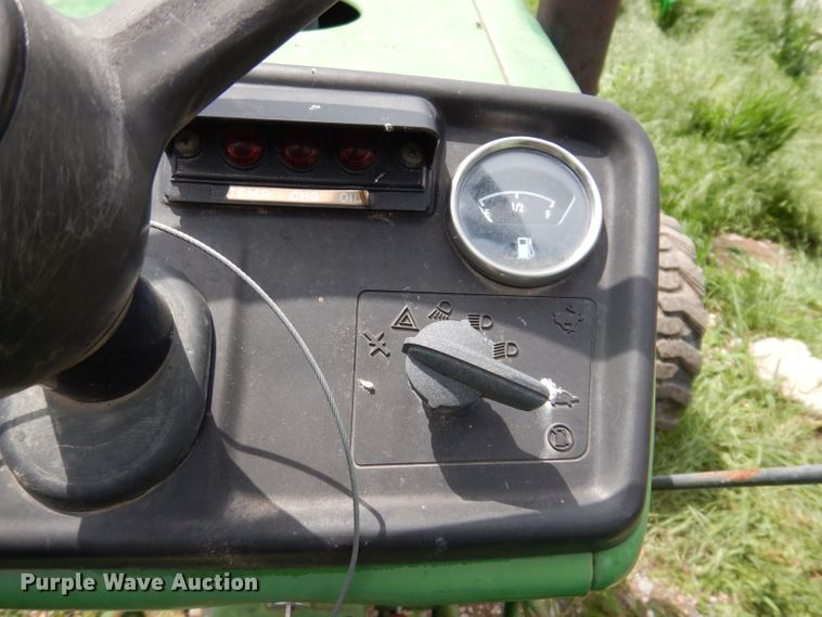 image for item KN9859 John Deere 950  MFWD tractor