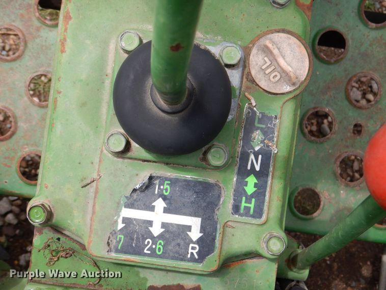 image for item KN9859 John Deere 950  MFWD tractor