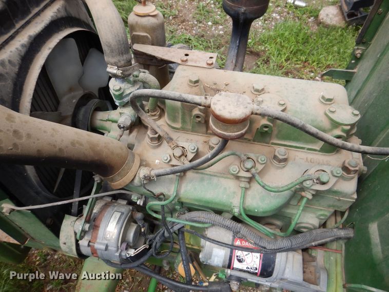 image for item KN9859 John Deere 950  MFWD tractor