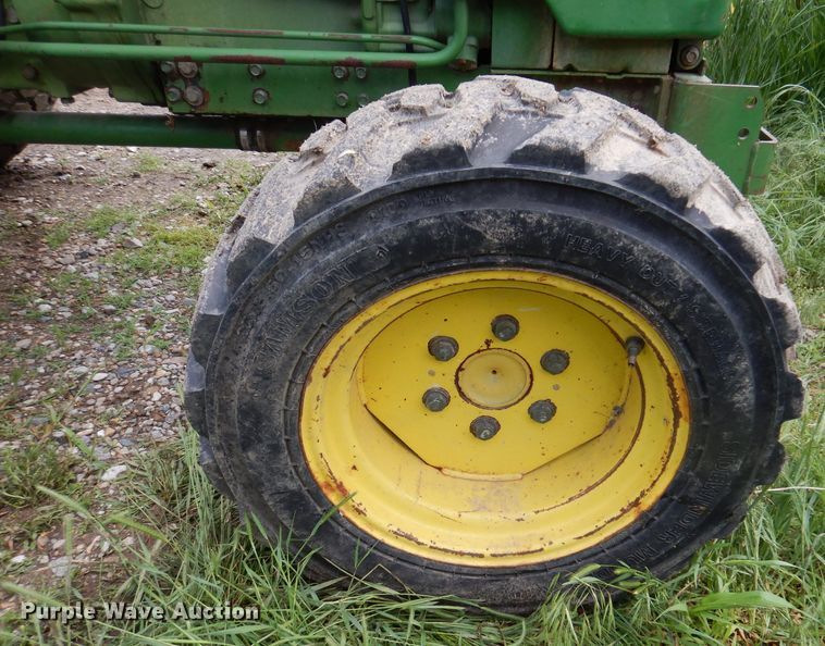 image for item KN9859 John Deere 950  MFWD tractor