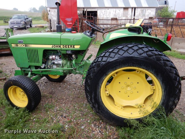 image for item KN9860 John Deere 950  tractor