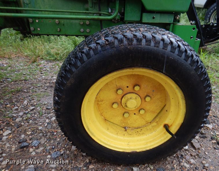 image for item KN9860 John Deere 950  tractor