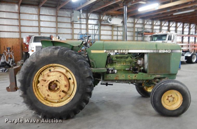 image for item KR9295 1980 John Deere 2940  tractor