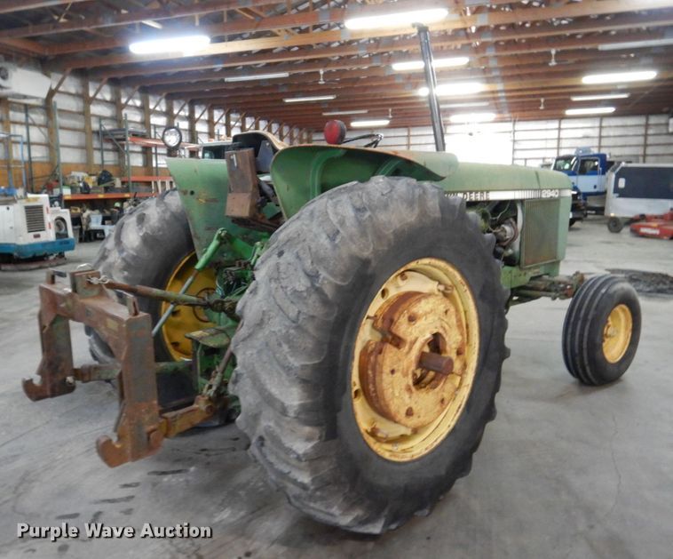 image for item KR9295 1980 John Deere 2940  tractor