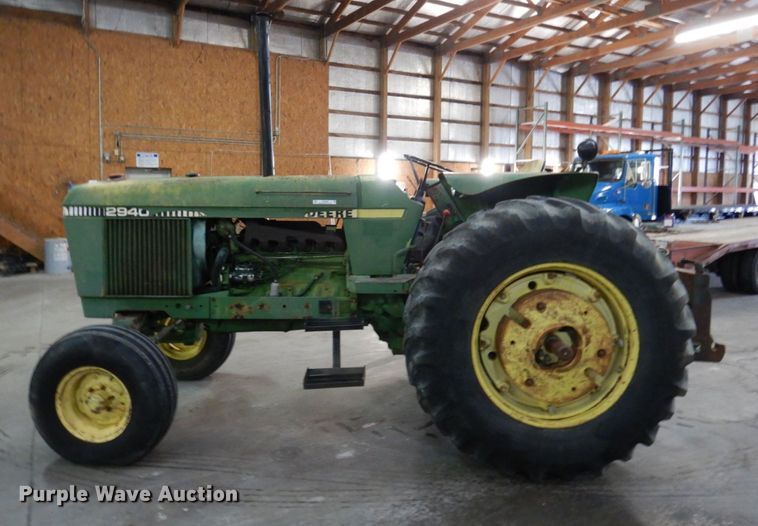 image for item KR9295 1980 John Deere 2940  tractor