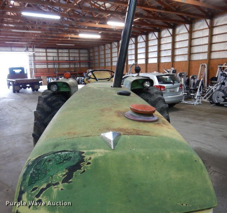 image for item KR9295 1980 John Deere 2940  tractor