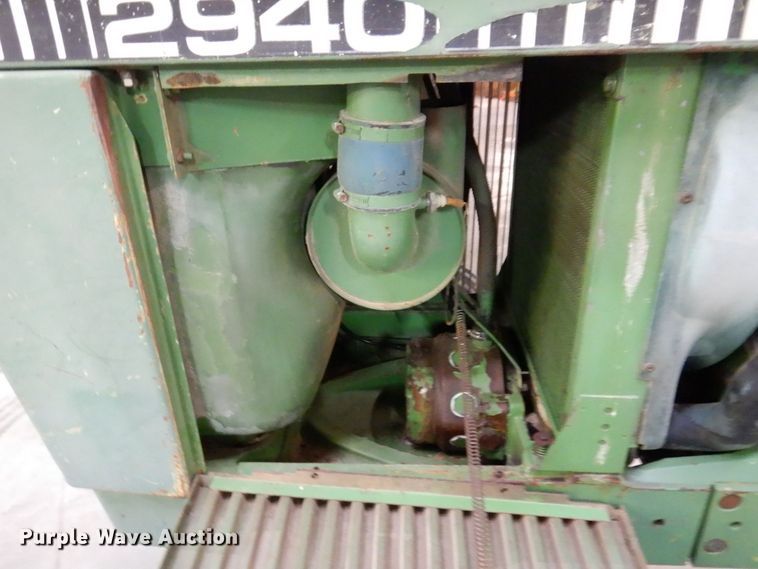 image for item KR9295 1980 John Deere 2940  tractor