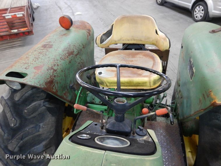 image for item KR9295 1980 John Deere 2940  tractor