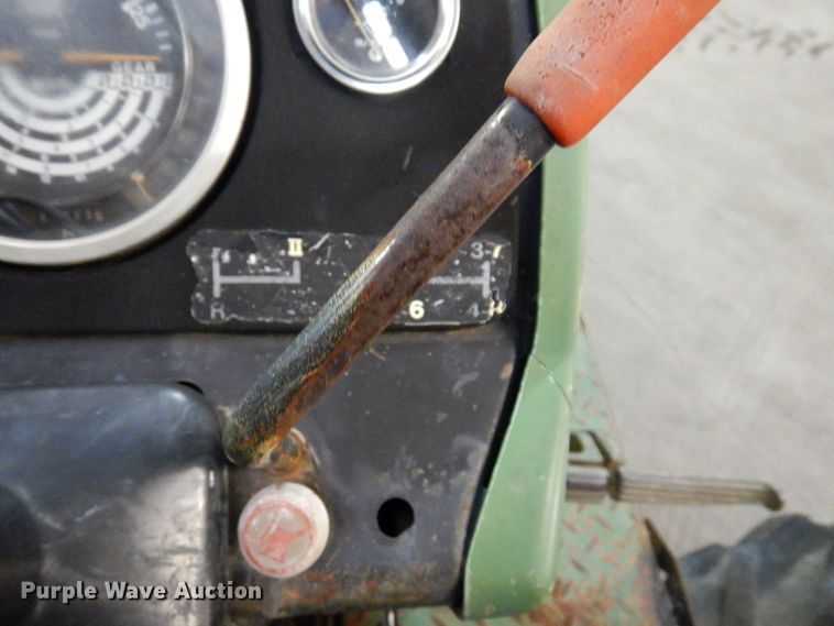 image for item KR9295 1980 John Deere 2940  tractor