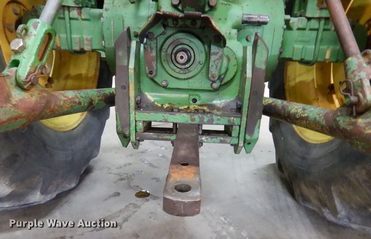 image for item KR9295 1980 John Deere 2940  tractor