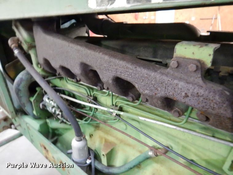 image for item KR9295 1980 John Deere 2940  tractor