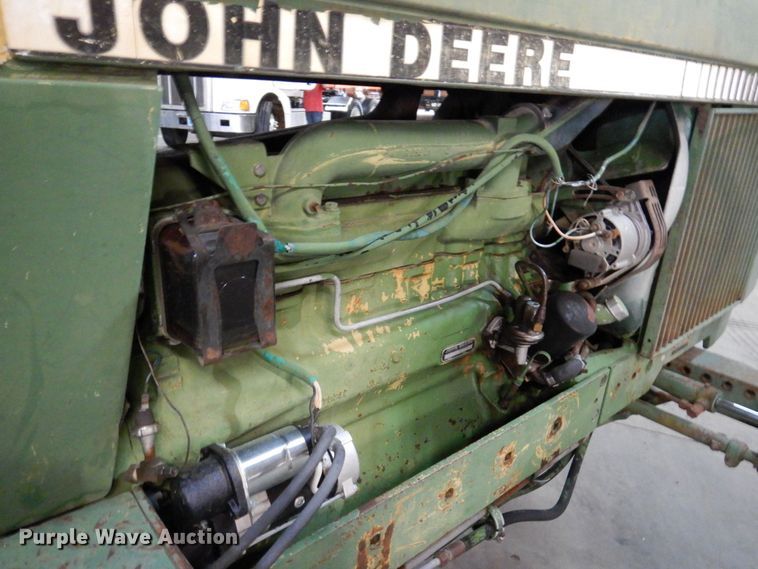 image for item KR9295 1980 John Deere 2940  tractor