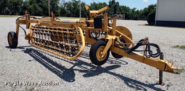 image for item LU9083 Vermeer R23A  hay rake