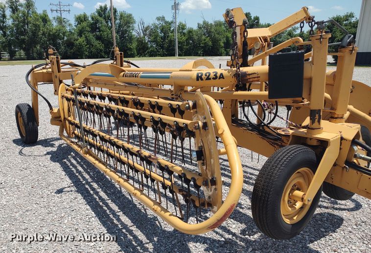 image for item LU9083 Vermeer R23A  hay rake