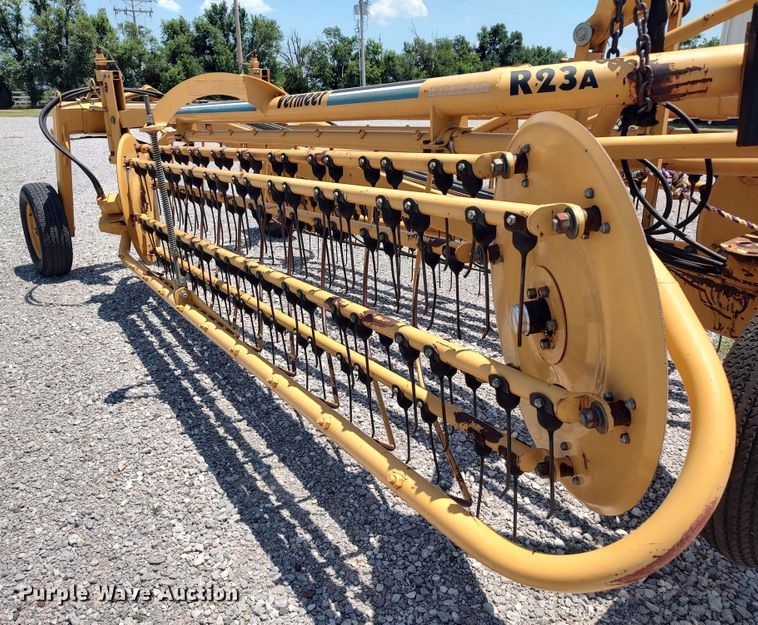 image for item LU9083 Vermeer R23A  hay rake
